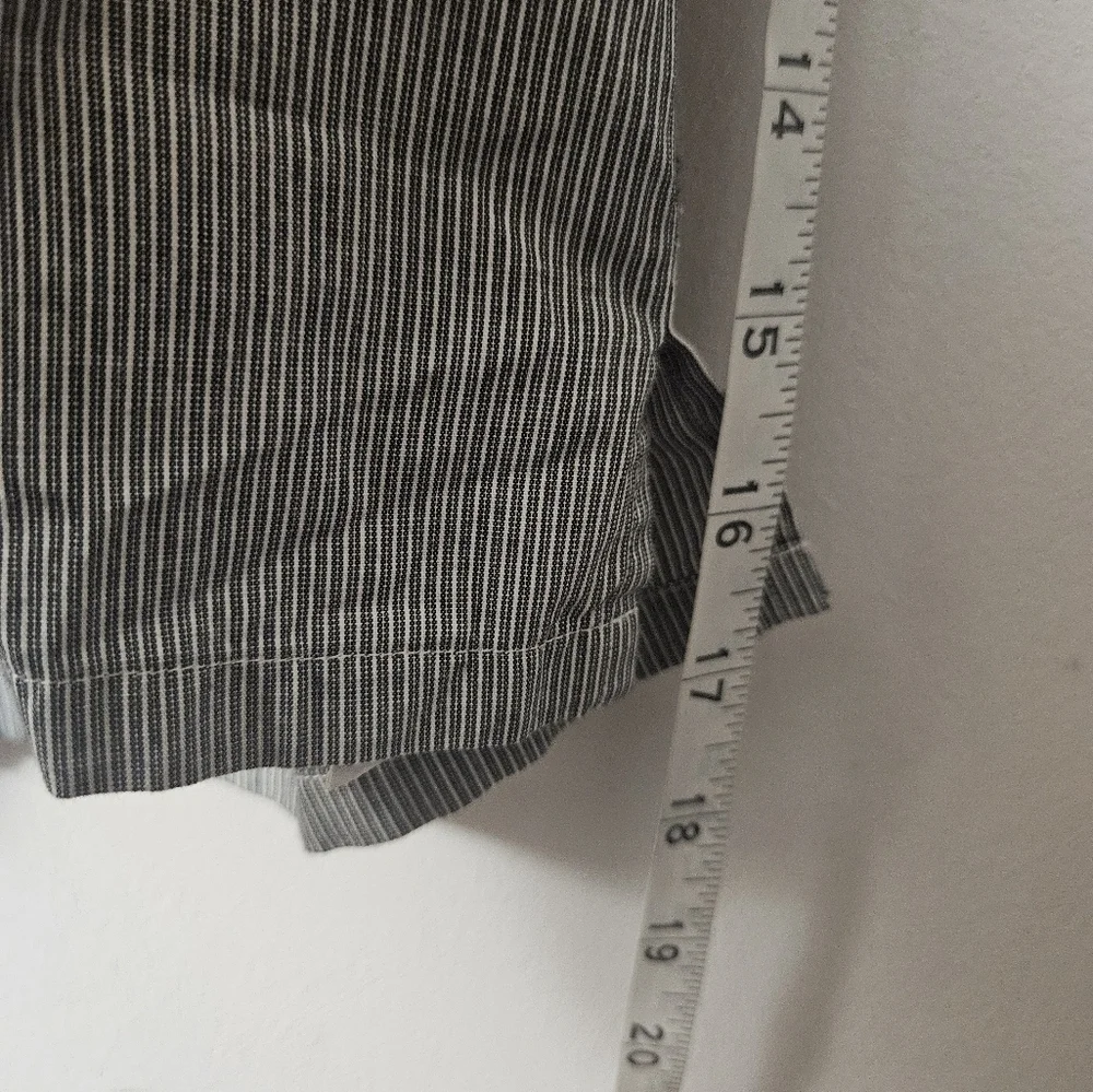 Polo by Ralph Lauren Men's Gray striped button down shirt!